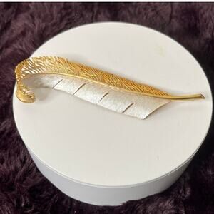 Vintage two tone curled feather brooch